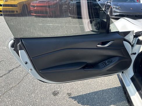 Used 2021 MAZDA MX-5 Miata Sport w/ Appearance Package image 23