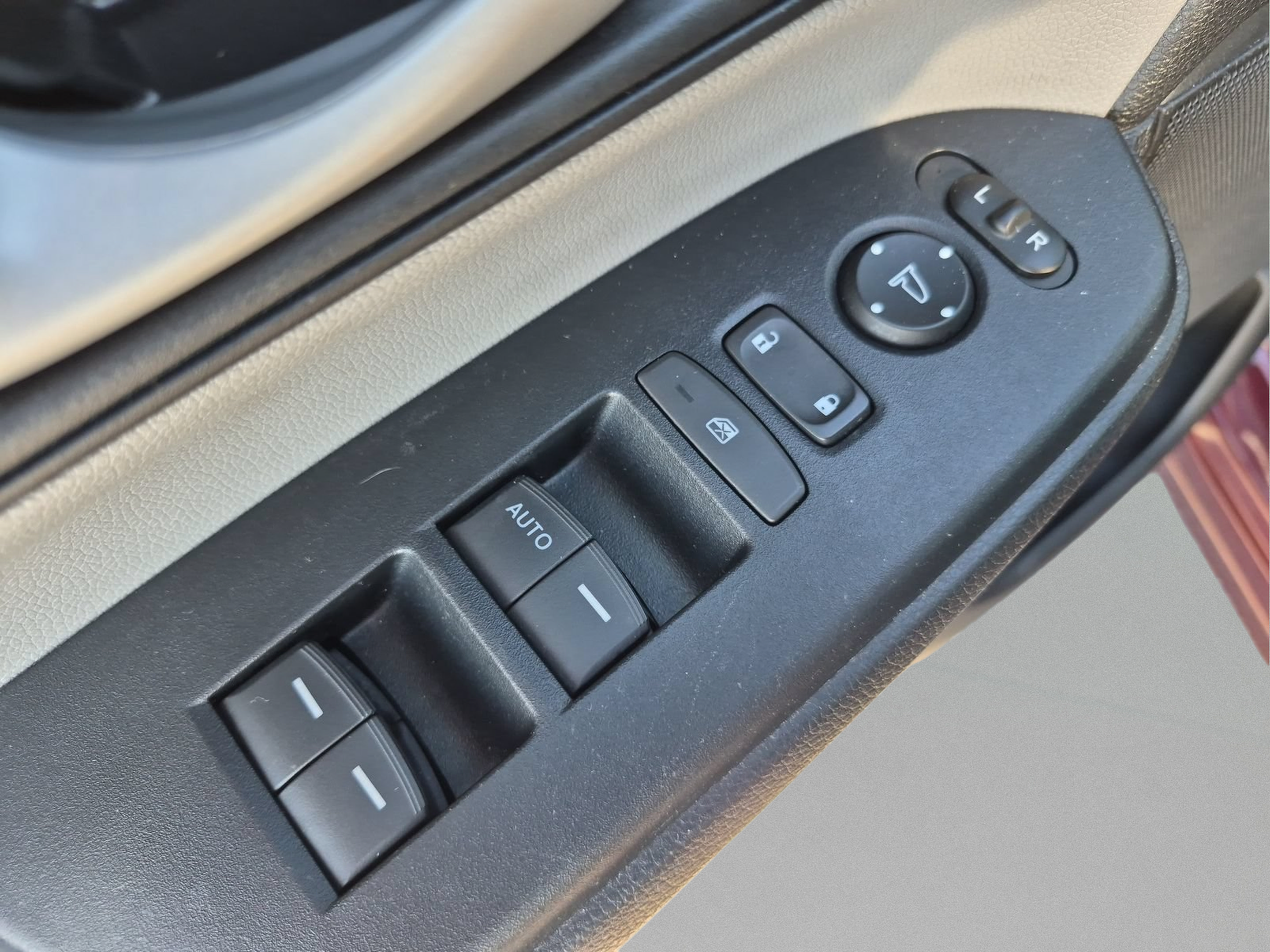 Used 2019 Honda CR-V LX image 16