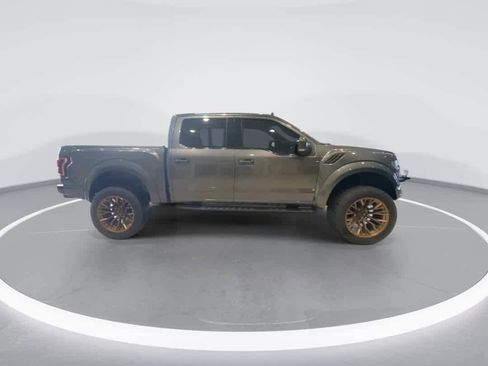 Used 2019 Ford F150 Raptor w/ Equipment Group 802A Luxury image 9