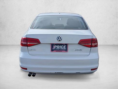 Used 2015 Volkswagen Jetta S image 6