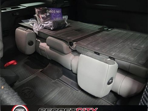 Used 2024 Toyota Sequoia Limited image 10