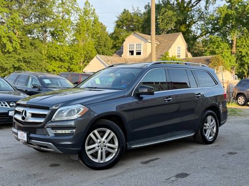 Used 2015 Mercedes-Benz GL 450 4MATIC image 2