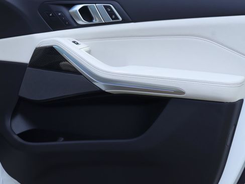 New 2026 BMW X5 M60i AWD/4WD image 19