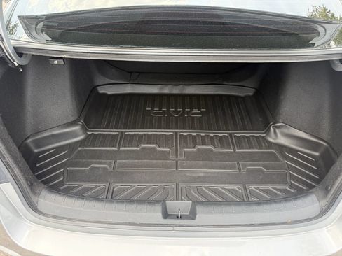 Used 2023 Honda Civic Sport image 11