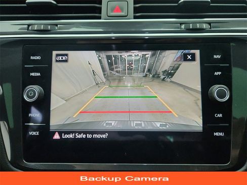 Used 2023 Volkswagen Tiguan SEL R-Line image 16