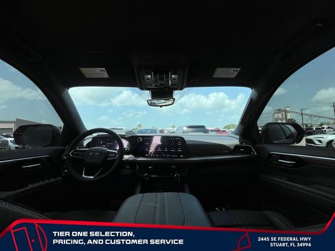 Used 2026 Chevrolet Suburban High Country RWD image 15
