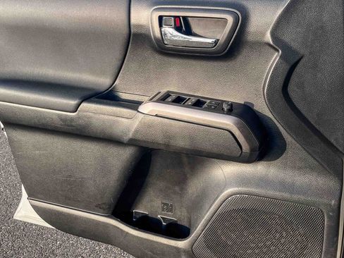 Used 2019 Toyota Tacoma SR5 image 44