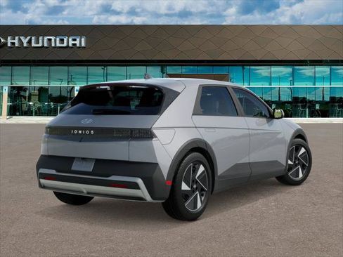 New 2026 Hyundai Ioniq 5 SEL RWD image 4