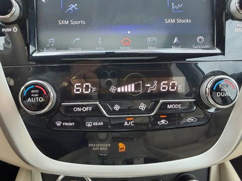 Used 2015 Nissan Murano Platinum w/ Platinum Technology Package AWD/4WD image 49
