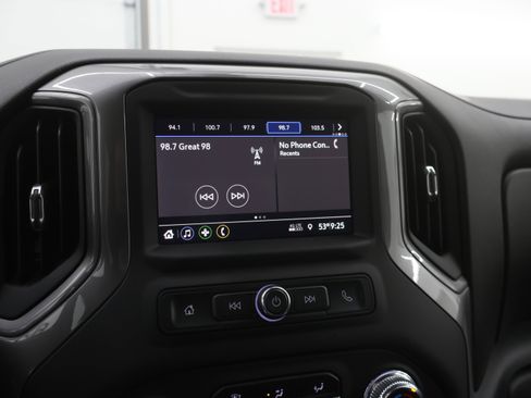 Used 2023 GMC Sierra 2500 Pro w/ Gooseneck/5TH Wheel Package image 11