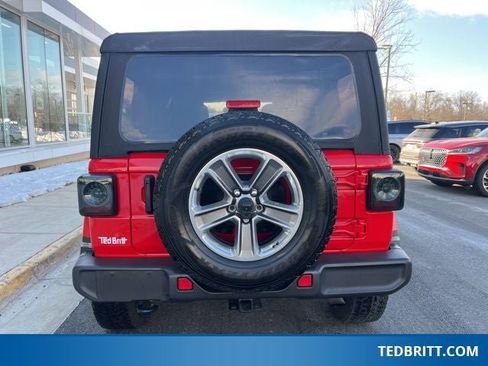 Used 2021 Jeep Wrangler Unlimited Sahara w/ Cold Weather Group image 7
