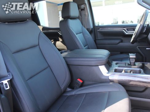 Certified 2025 Chevrolet Silverado 1500 LTZ w/ Z71 Off-Road Package image 28