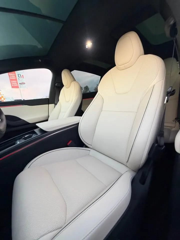 Used 2026 Tesla Model X Plaid AWD/4WD image 7