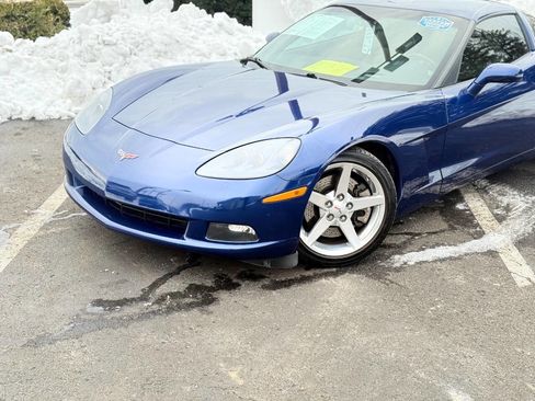 Used 2005 Chevrolet Corvette Coupe w/ Preferred Equipment Group image 2