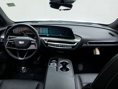 Certified 2025 Cadillac Lyriq Luxury w/ LPO, Floor Liner Package image 12