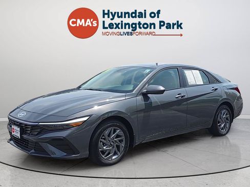 Certified 2026 Hyundai Elantra Hybrid FWD image 1