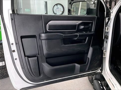 Used 2022 RAM 3500 Tradesman image 9