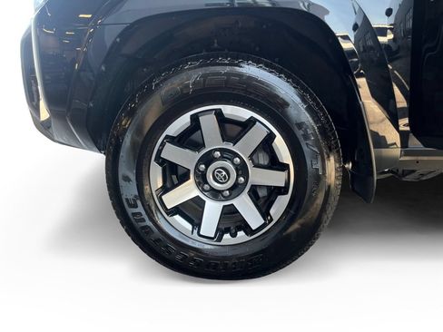 Used 2023 Toyota 4Runner TRD Off-Road Premium w/ Off Road Premium Plus Package AWD/4WD image 31