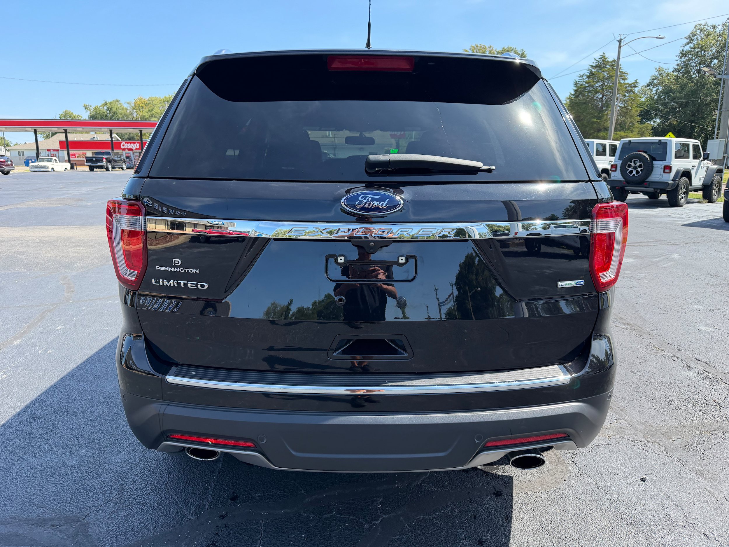 Used 2019 Ford Explorer Limited AWD/4WD image 7