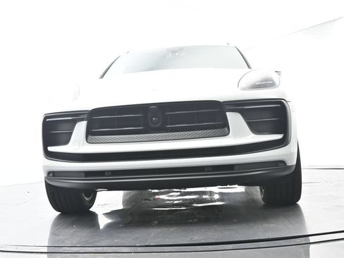 Certified 2023 Porsche Macan AWD/4WD image 56