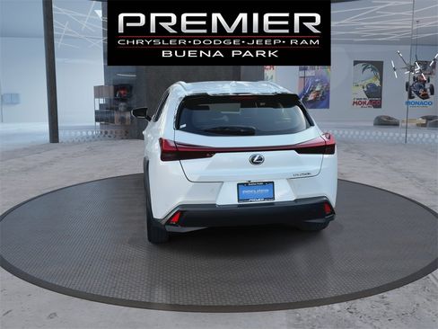 Used 2020 Lexus UX 250h w/ Premium Package image 7