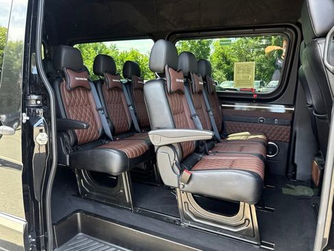 Used 2018 Mercedes-Benz Sprinter 2500 image 38