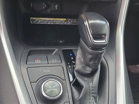 Used 2021 Toyota RAV4 XSE AWD/4WD image 10