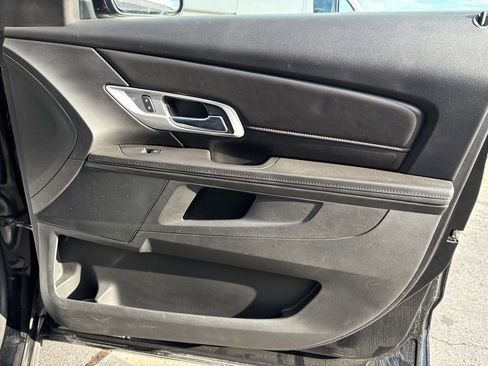 Used 2017 GMC Terrain SLE image 27