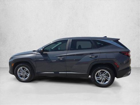 Used 2025 Hyundai Tucson SE FWD image 10