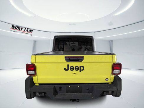 Certified 2023 Jeep Gladiator Sport AWD/4WD image 4