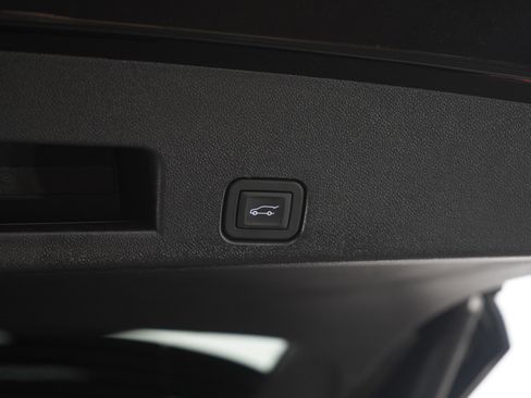 Used 2025 Buick Enclave Avenir w/ Super Cruise Package image 10