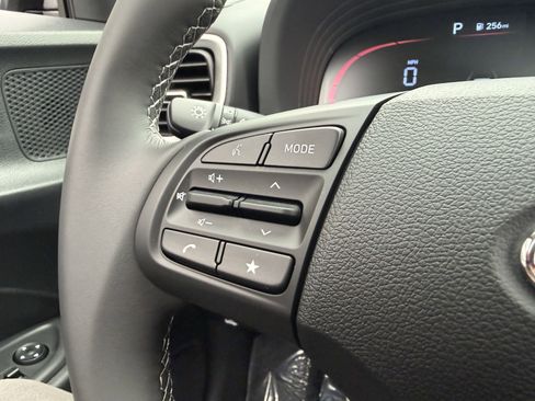 New 2026 Hyundai Venue SEL image 32