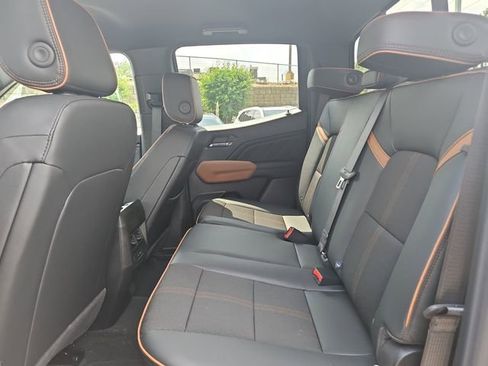 New 2026 GMC Canyon AT4 AWD/4WD image 10