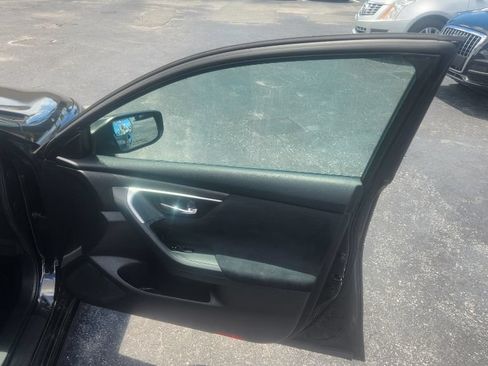 Used 2015 Nissan Altima 2.5 S FWD image 14