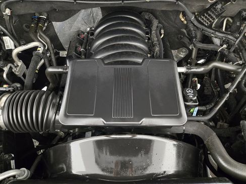 Used 2024 Chevrolet Silverado 2500 Custom w/ Custom Value Package AWD/4WD image 35