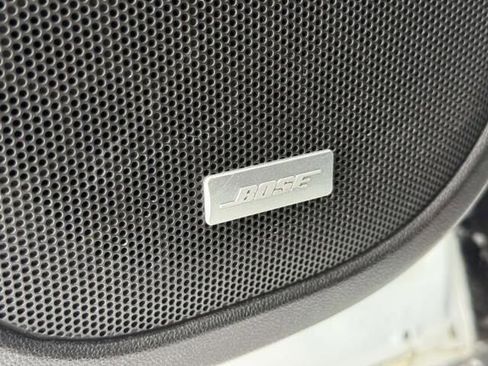 Used 2023 GMC Acadia SLT image 20