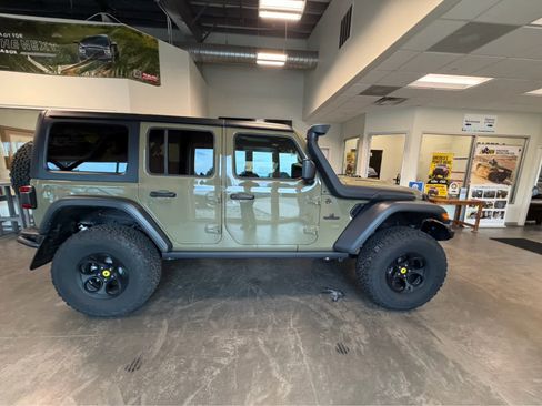 New 2025 Jeep Wrangler Unlimited Rubicon w/ Convenience Group AWD/4WD image 6