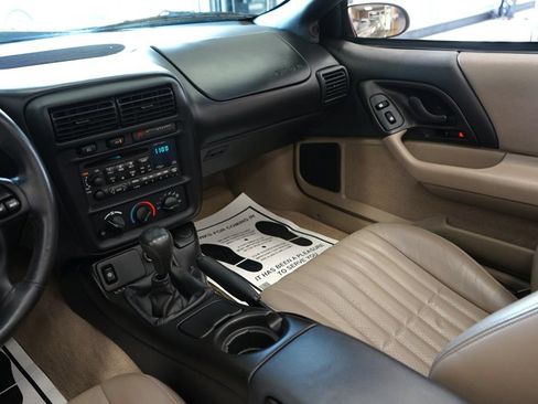 Used 2002 Chevrolet Camaro Z28 w/ Sport Appearance Pkg RWD image 12