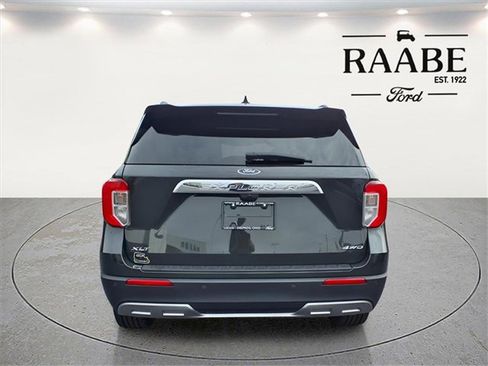 Used 2023 Ford Explorer XLT w/ Equipment Group 202A image 6