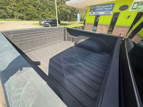 Used 2017 RAM 1500 Laramie image 12