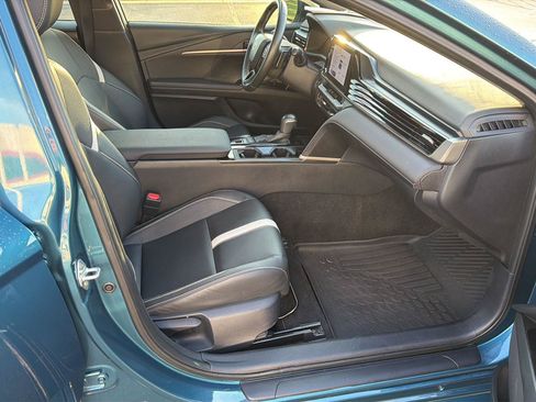 Certified 2025 Toyota Camry SE FWD image 13