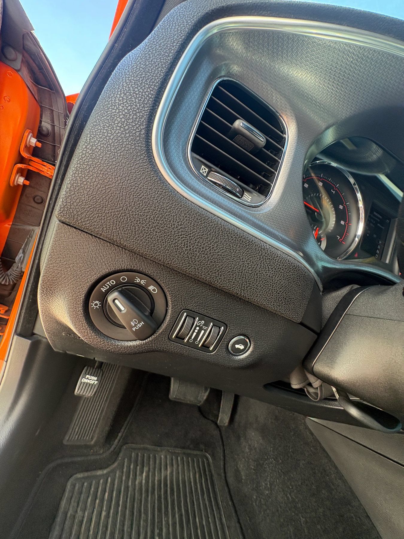 Used 2014 Dodge Charger R/T RWD image 27