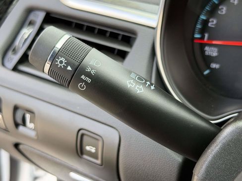 Used 2019 Chevrolet Impala LT FWD image 20