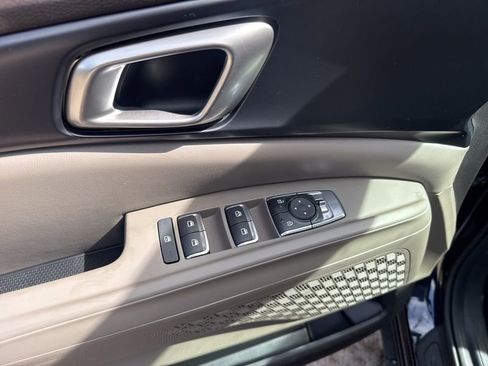 New 2026 Kia Carnival LX image 27