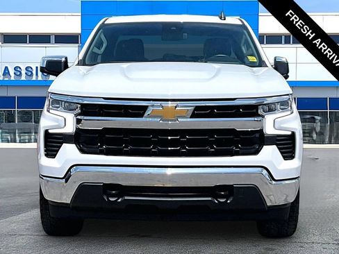 Used 2024 Chevrolet Silverado 1500 LT AWD/4WD image 19