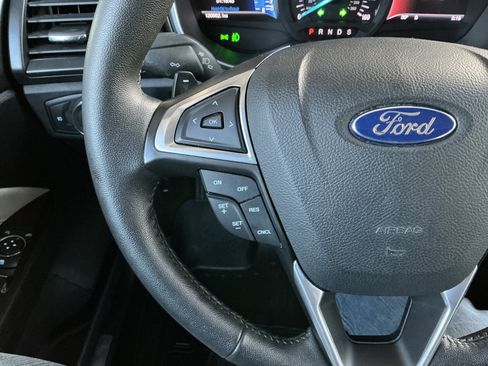 Used 2017 Ford Fusion Titanium image 12