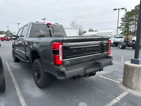 Certified 2026 Ford F350 Platinum w/ Tremor Off-Road Package image 11