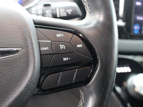 Used 2018 Chrysler Pacifica Touring-L Plus w/ S Appearance Package FWD image 20