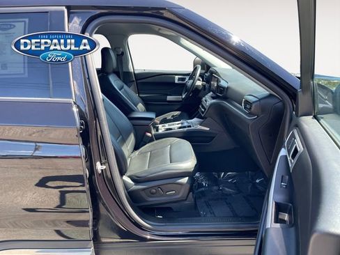 Used 2023 Ford Explorer XLT w/ Equipment Group 202A AWD/4WD image 19