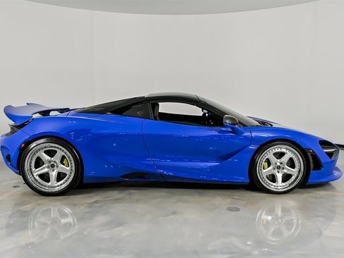 Used 2024 McLaren 750S Spider RWD image 18
